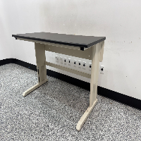 5' Laboratory Bench image 1
